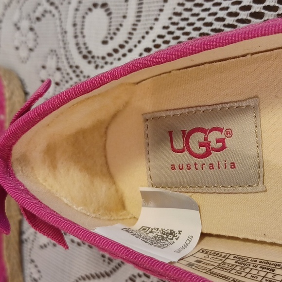 NEW! Ugg sz 2 Pink K Tassy Eyelet Shoes - Picture 7 of 10